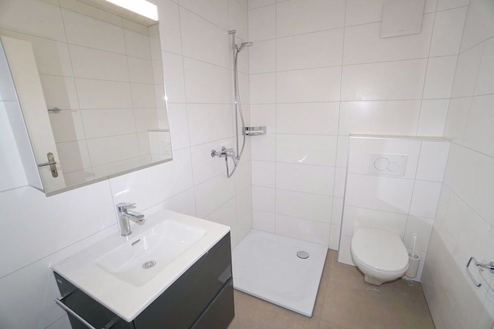 Grosszügige 5.5-Zimmer-Wohnung in Brenzikofen mit Balkon - Bild 9