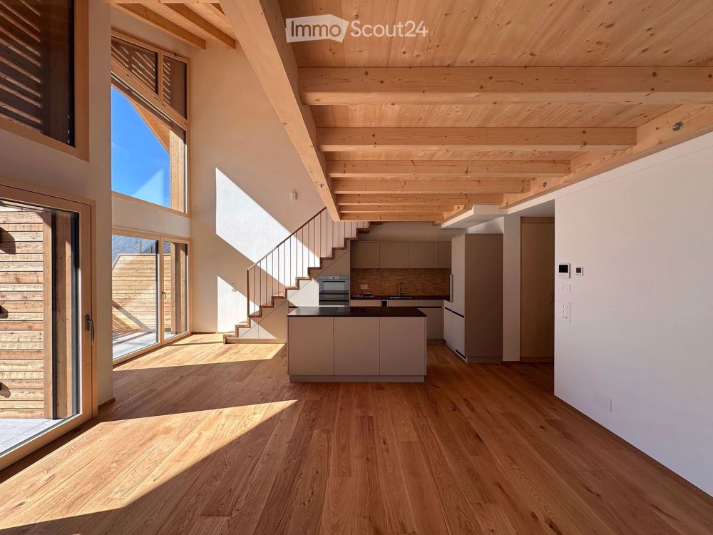 Exklusive Maisonette im Erstbezug – modernes Holzchalet mit Seepanorama und Loft-Charakter (OST) - Bild 1