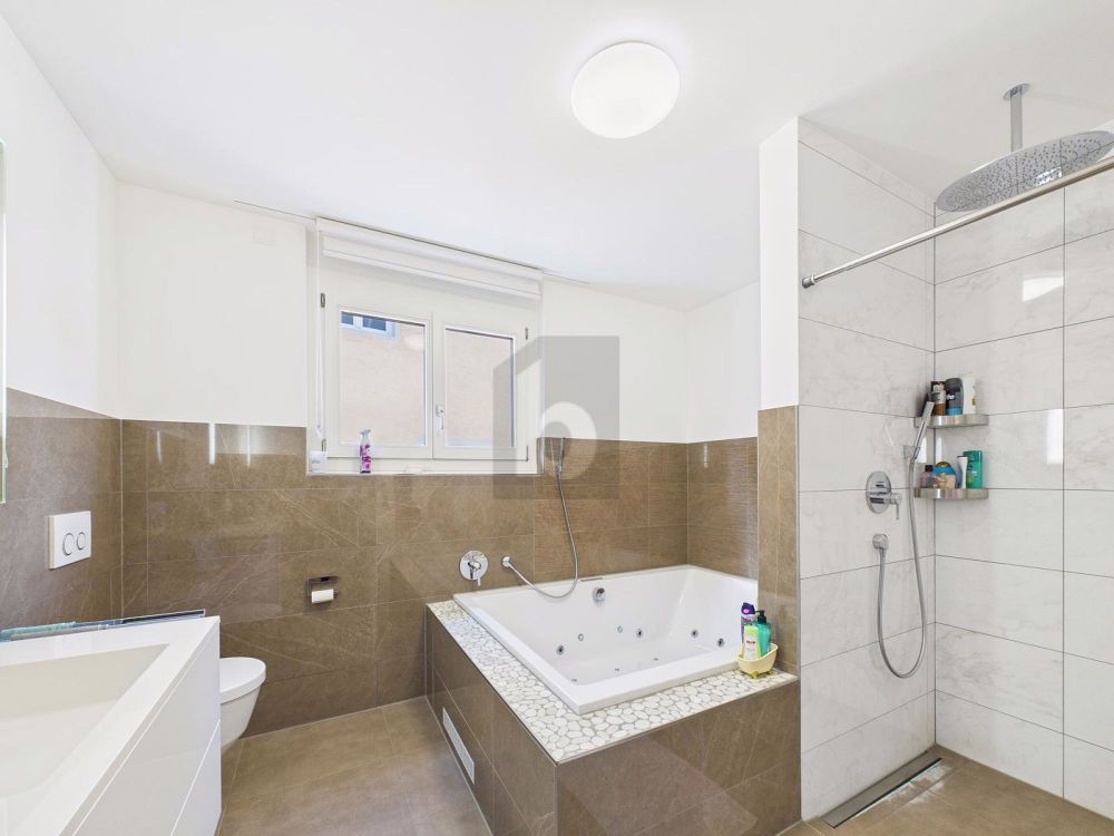 TRAUMHAFTE AUSSICHT AN RUHIGER LAGE - Bild 4