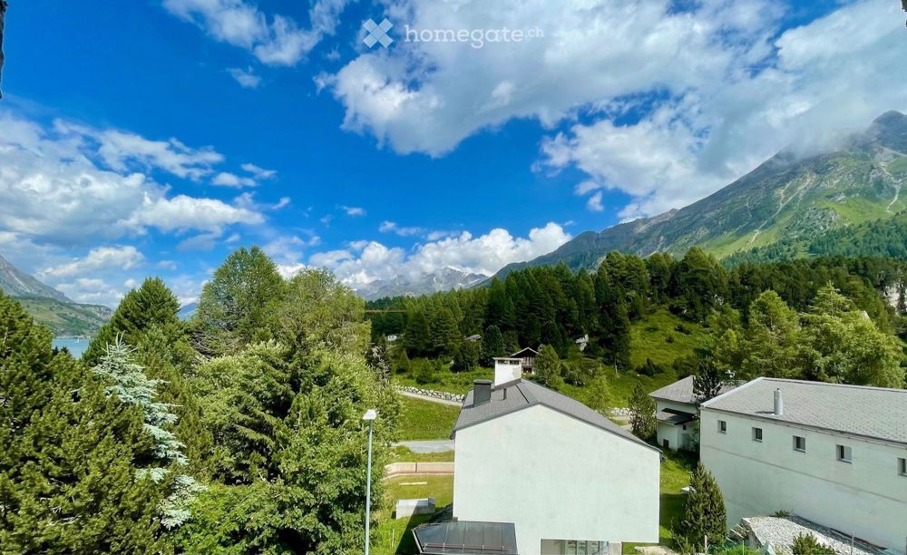 Exklusive 6.5-Zimmer-Maisonette-Wohnung mit Bergpanorama in Maloja - Bild 3
