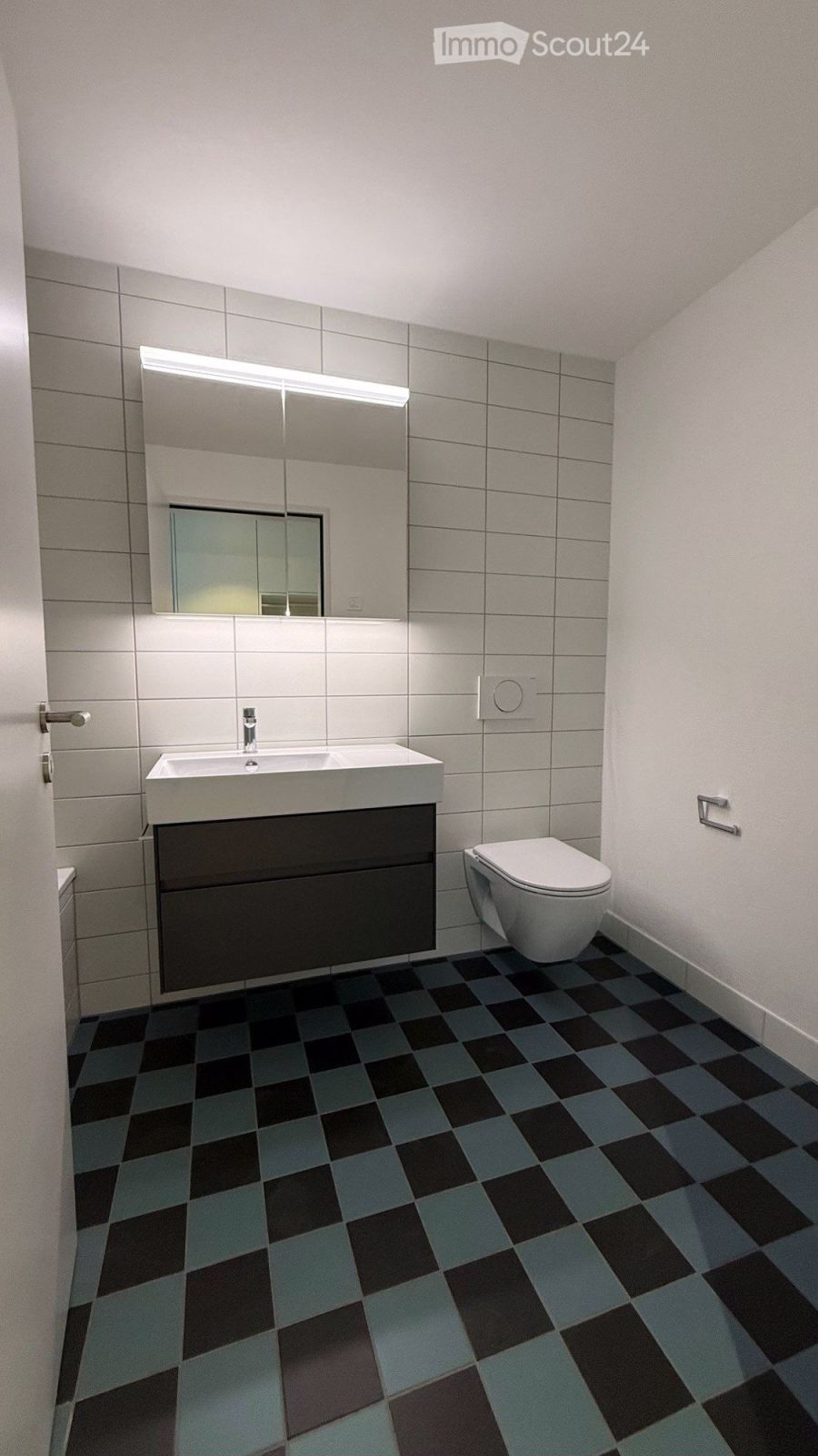 Erstvermietung: komfortable 3,5-Zimmerwohnunggrosser mit sonniger Terrasse und Aussicht - Bild 5