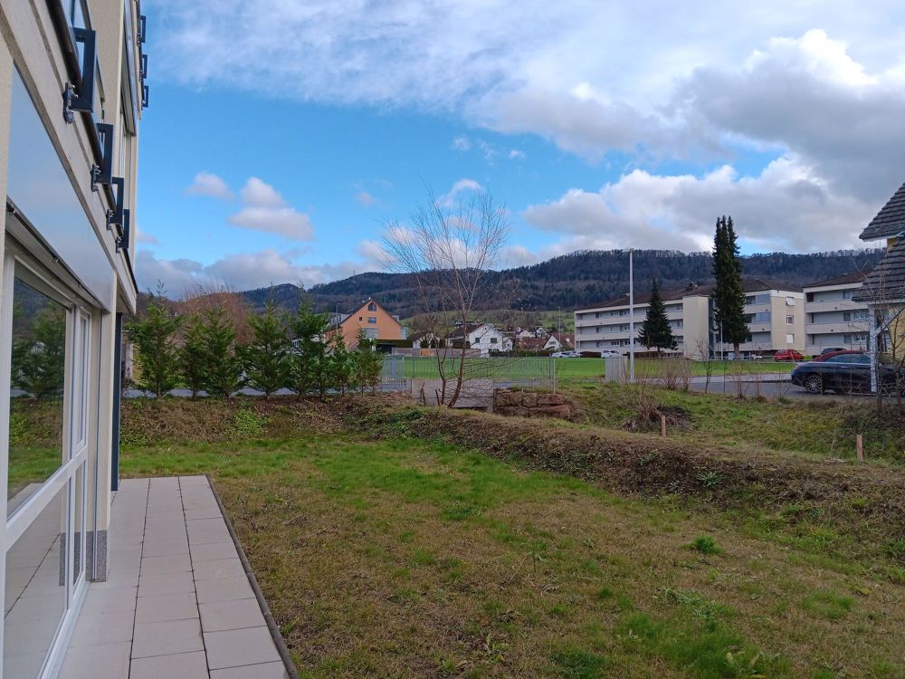 Grosszügige, moderne 3.5 Zimmer-Gartenwohnung im ländlichen Büsserach, nahe Basel. - Bild 4