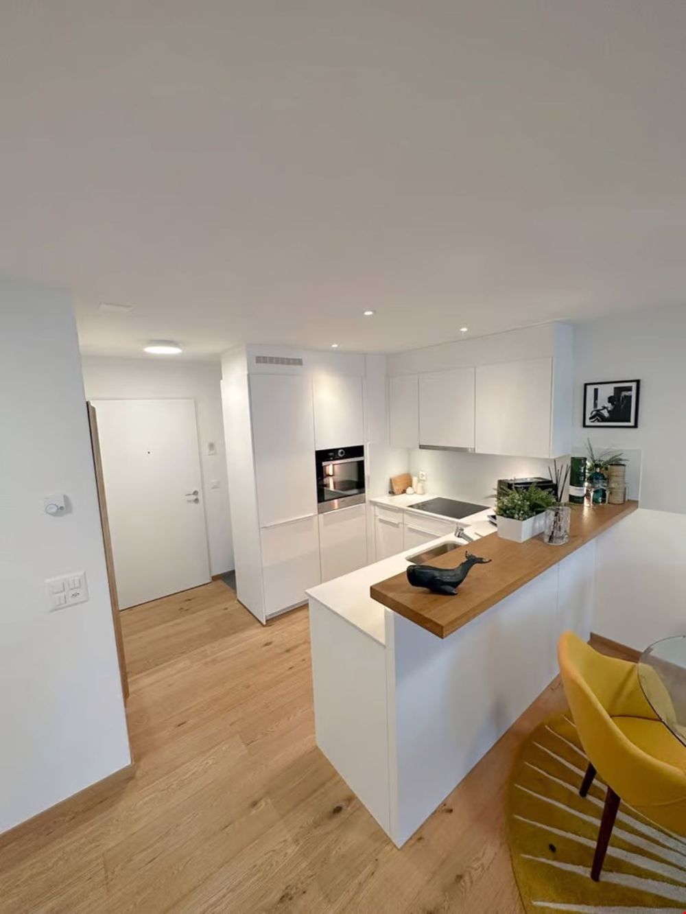 Modern sanierte und altersgerechte 2.5 Zimmerwohnung - Bild 7