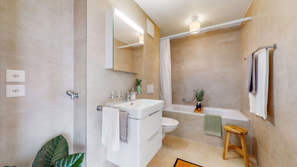 WOHNUNGEN MIT STIL - OHNE STRAHLEN - 35-Zimmer-Wohnung-in-Schmitten-Badezimmer