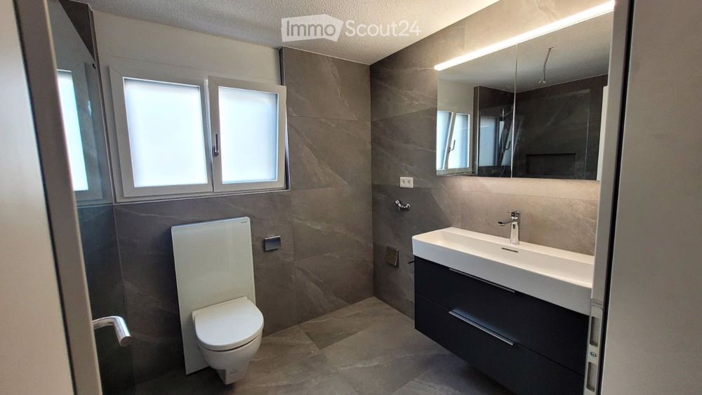 Erstvermietung sonnige 4.5 Wohnung nach Kernsanierung im Eigentumsstandart - Bild 5