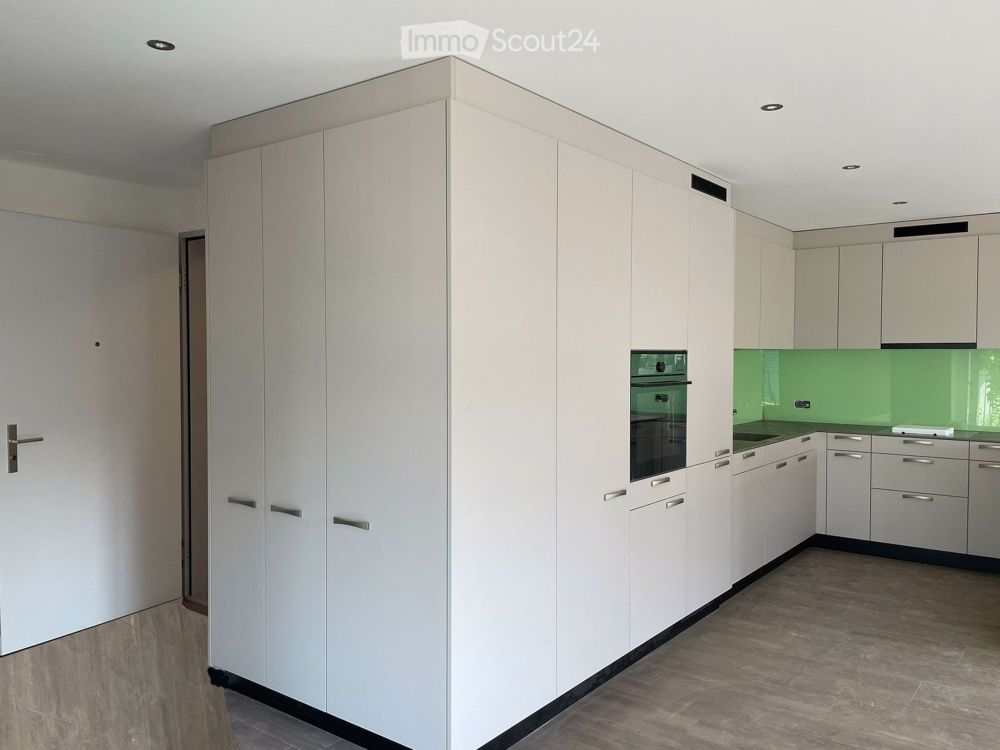 Moderne 2.5-Zimmer-Wohnung in Mörschwil mit Balkon und Garage - Bild 3