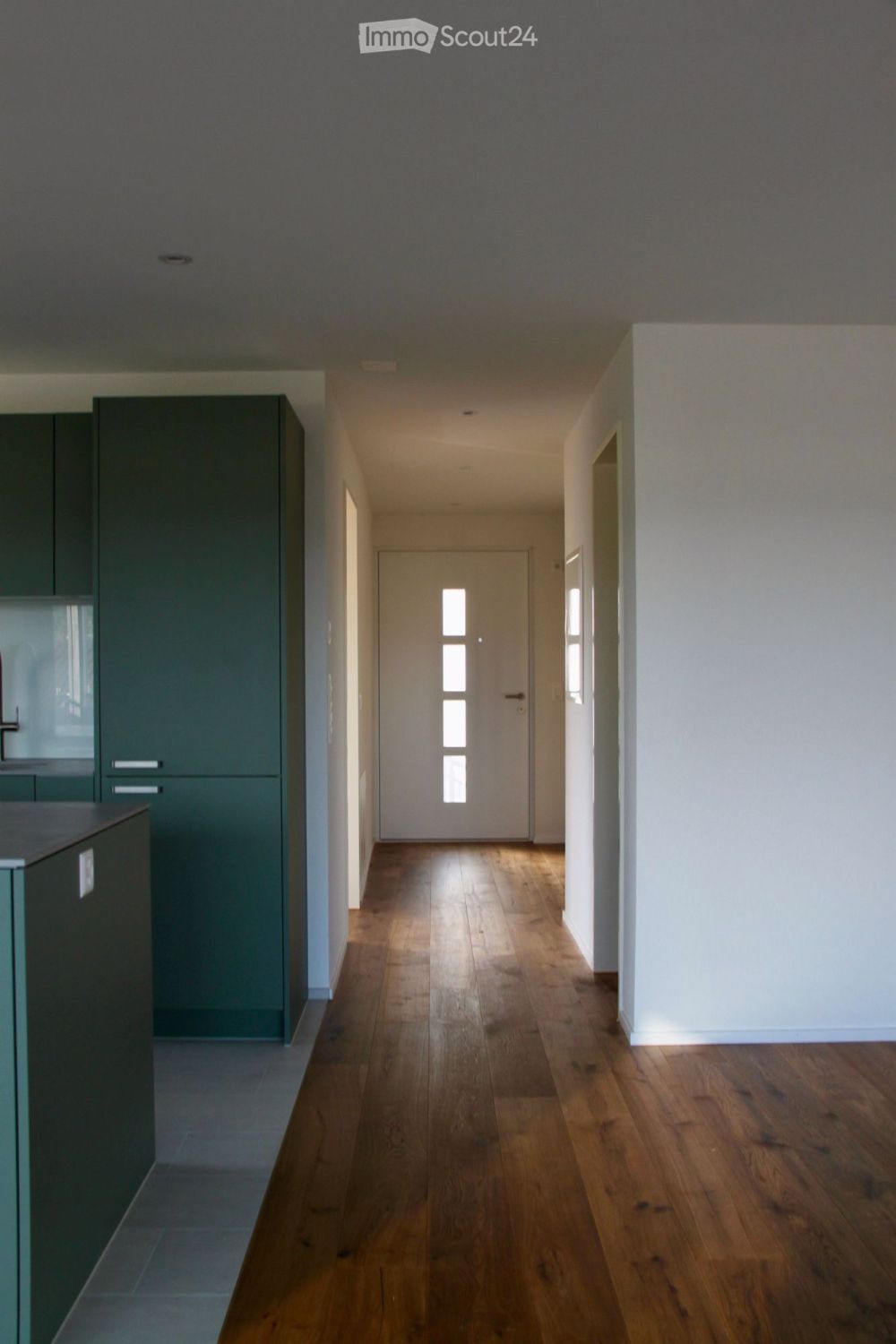 Charmante Duplex-/Maisonette-Wohnung in Oberwil mit Carport und Aussicht - Bild 3