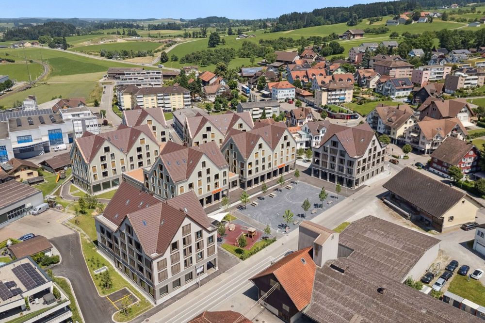 Charmante, grosszügige Dachwohnung - Bild 1
