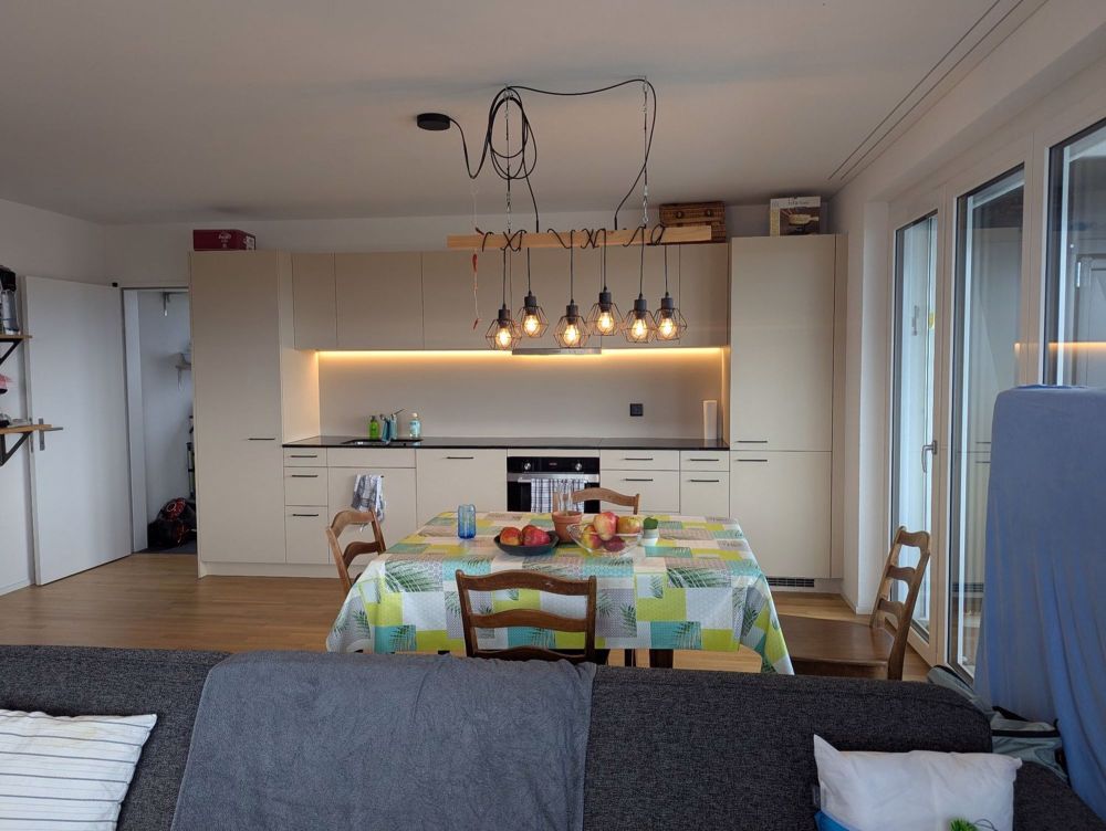 Moderne 3.5-Zimmer-Wohnung mit Balkon in Rebstein - Bild 2