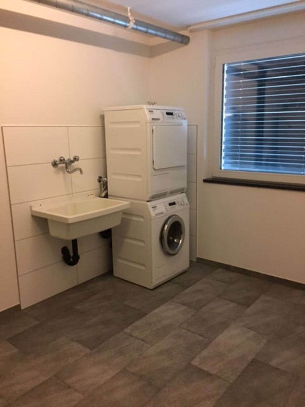 Moderne, Grosse 2 Zi-Wohnung - Bild 6