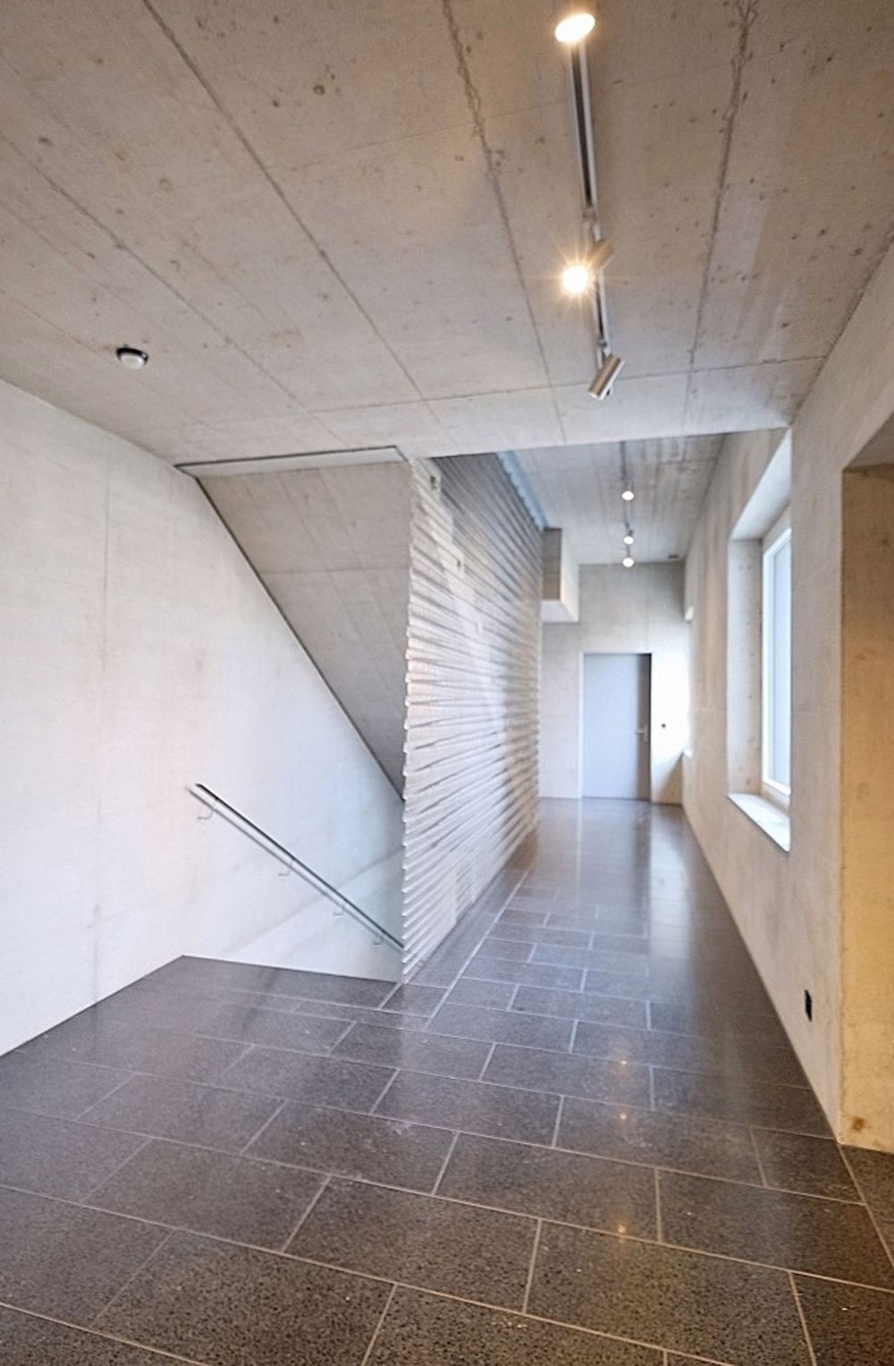 Zentrumsnahe 4.5 Zimmerwohnung an der Kreuzstrasse 7 in Uster - Treppenhaus