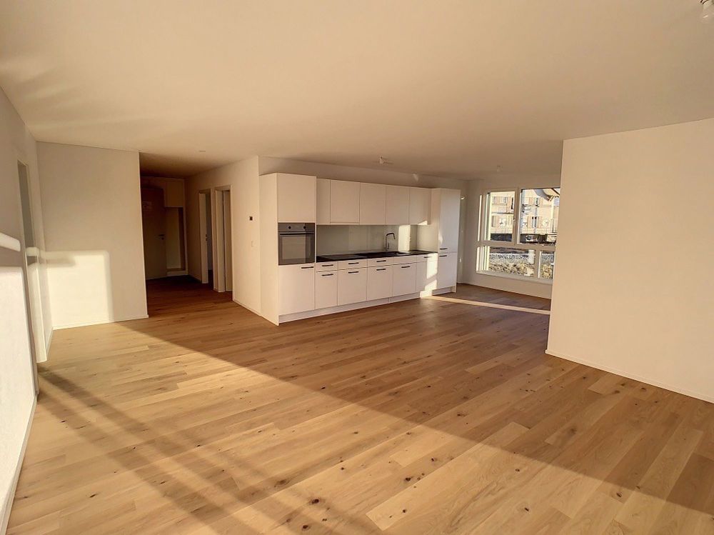 Moderne 3.5-Zimmer-Wohnung direkt am Bahnhof - Bild 1