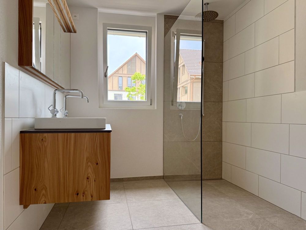 4.5-Zimmer Erstvermietung mit Garten - exklusiv & modern - Badezimmer