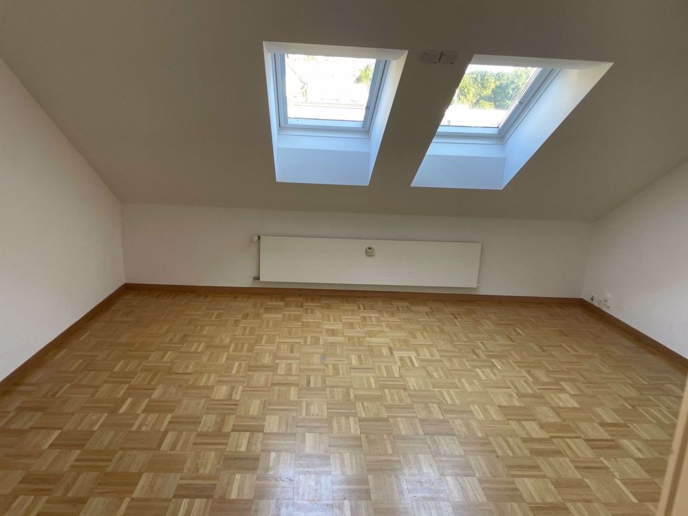 Neu möbliertes Zimmer in 4-Zimmer Wohnung mit großer Küche - Bild 9