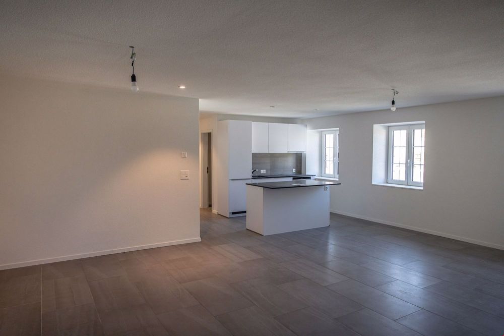 NEUWERTIGES 4.5-ZIMMER-WOHNUNG MIT 105m2 IN COURTEDOUX - Bild 1