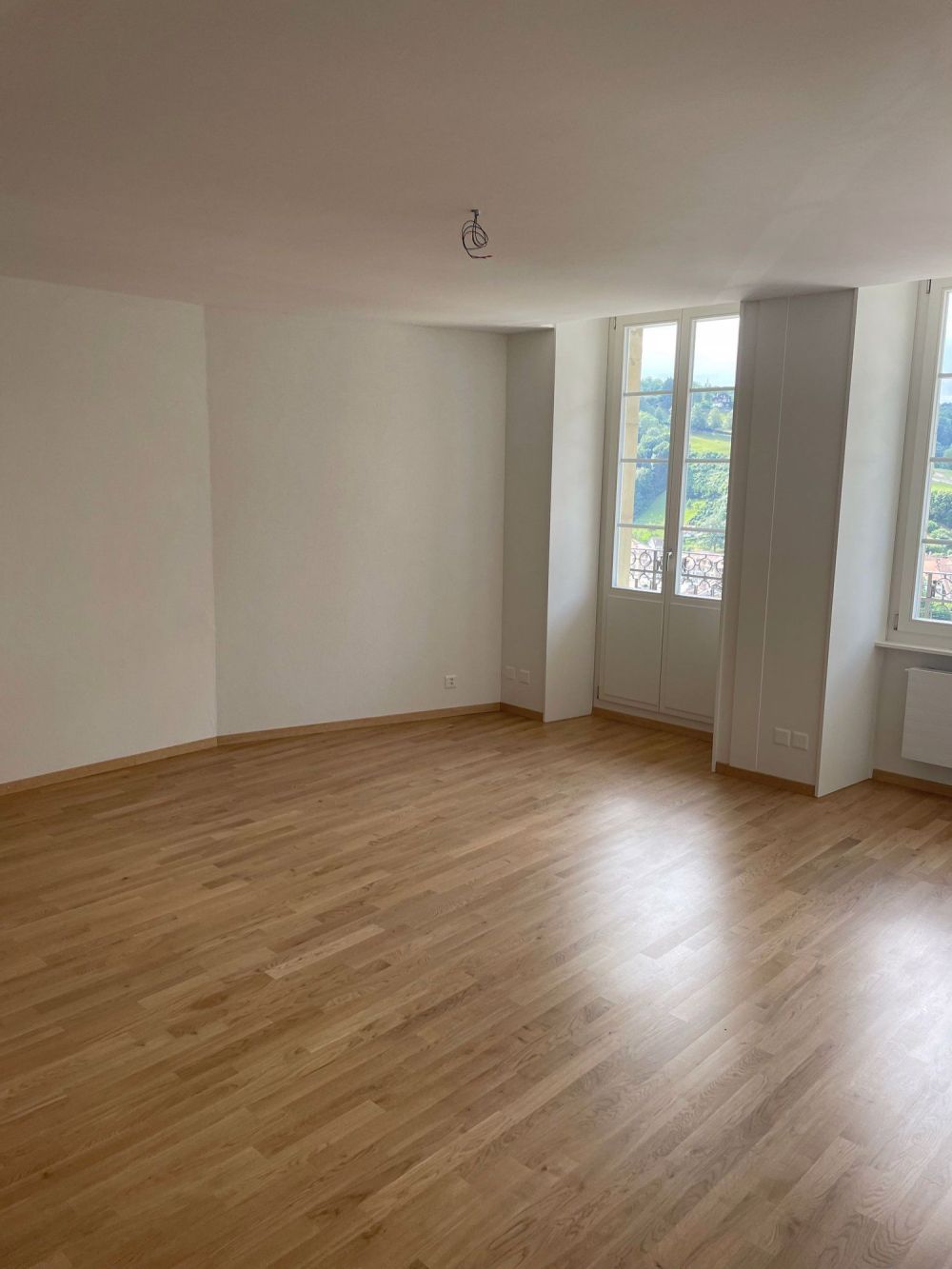 Nouvel appartement avec vue sur la vieille ville jusqu'aux Préalpes - Bild 1