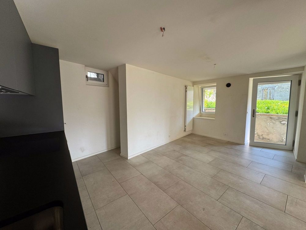 Superbe appartement de 2,5 pièces au centre ville de La Sarraz avec jardin privatif - Bild 8