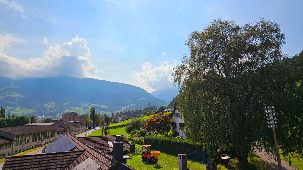 Edle, moderne Dachwohnung mit Terrasse und schönem Blick zum Schloss Sargans - Bild 11