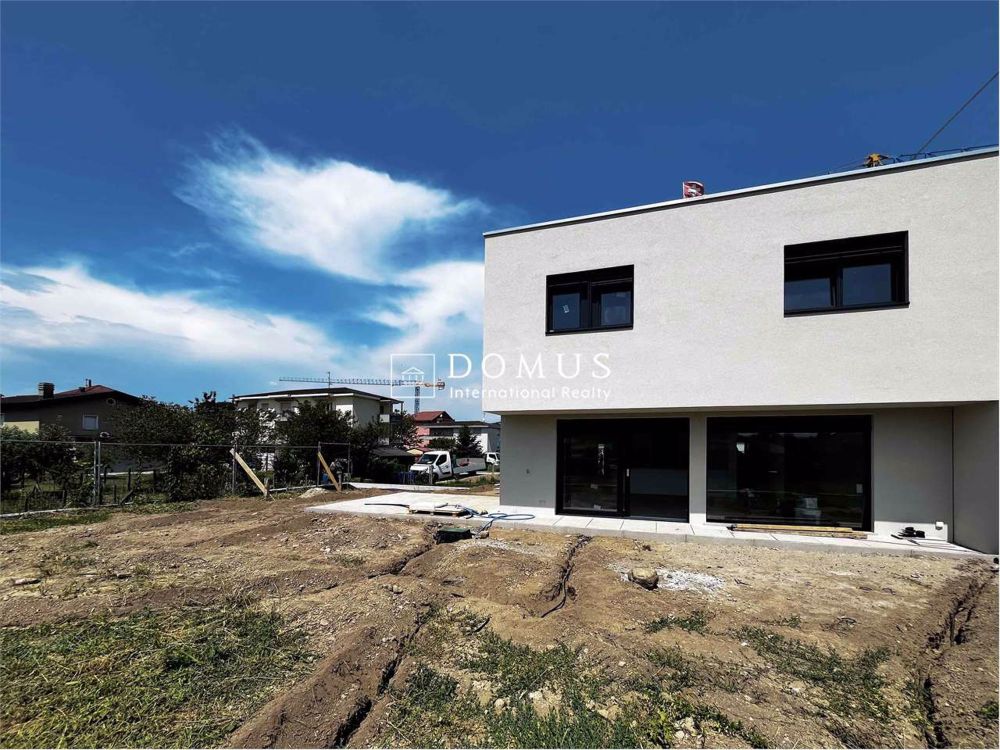 Neue und moderne Villa mit privatem Garten - Bild 2