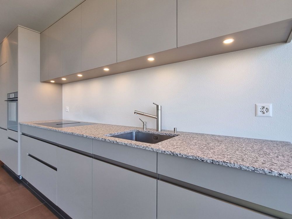 Terrassenwohnung an Top Panorama Lage mit unverbaubarer Berg- und Seesicht - Bild 8