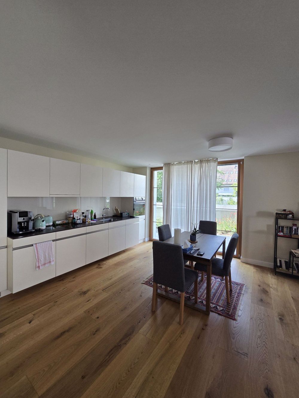 Exklusive 2.5-Zimmerwohnung mit Terrasse - Bild 2
