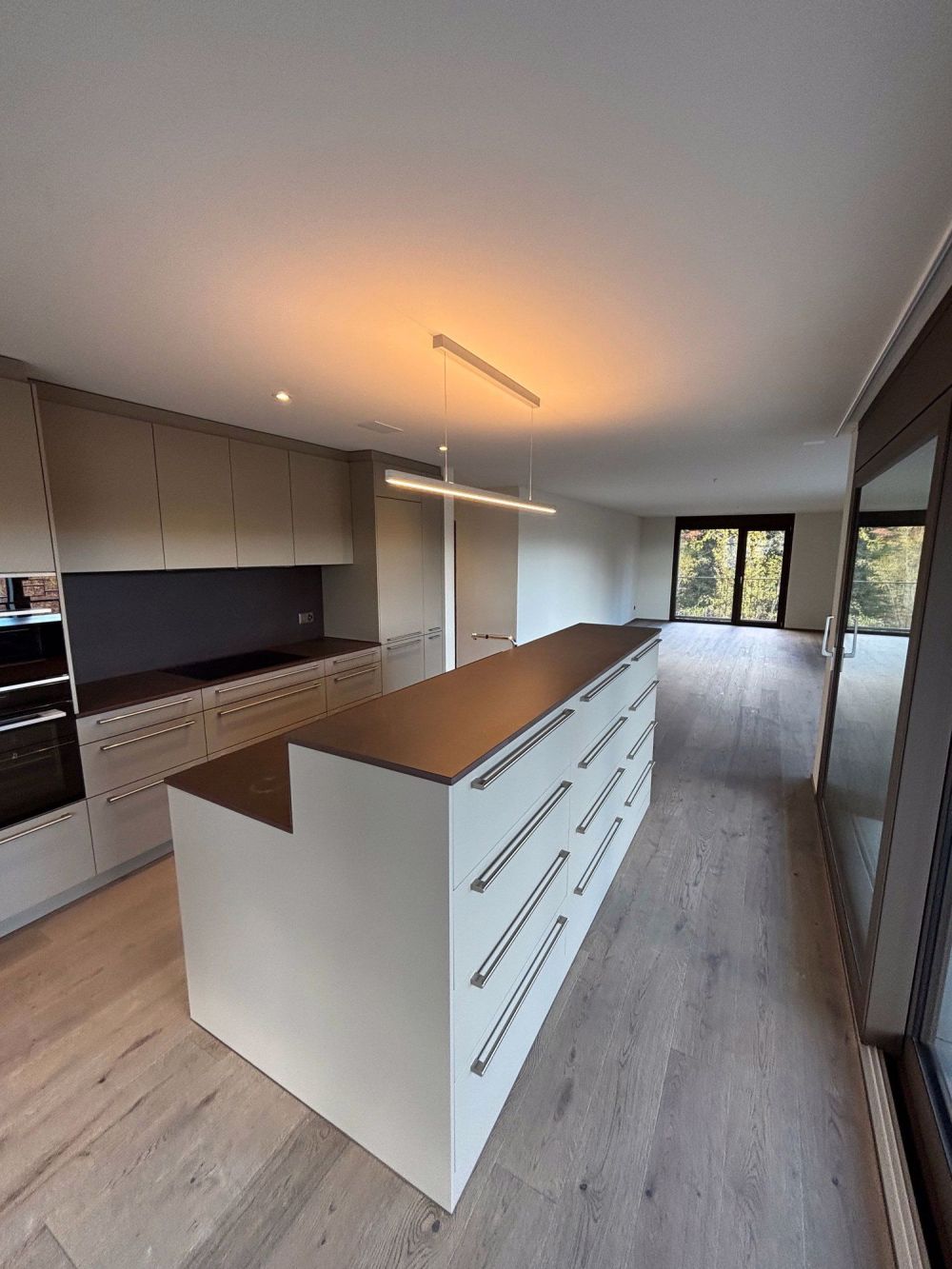 NEUBAU: 4.5-Zimmer-Wohnung mit 41m2 Terrasse und Blick ins Grüne - Bild 6