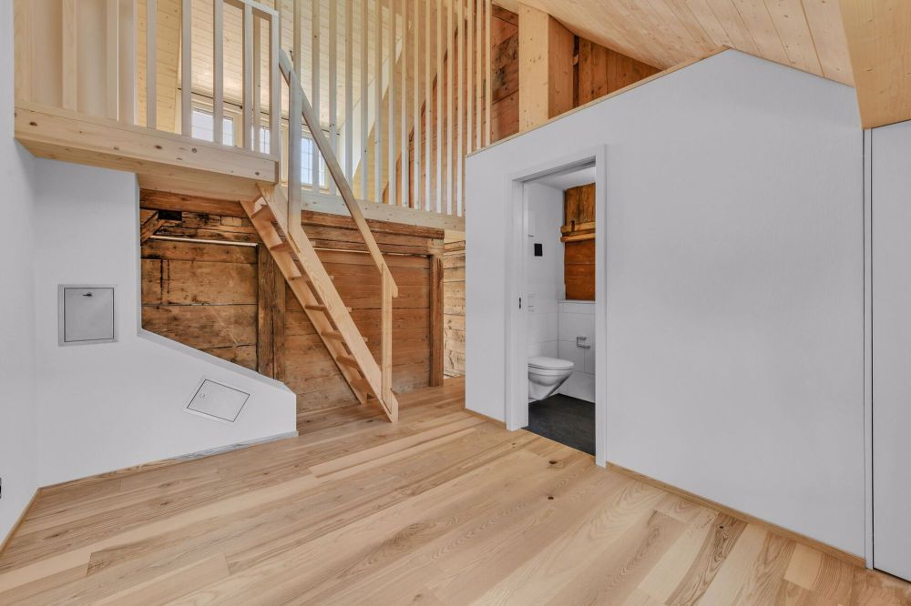 3.5-Zimmer-Hausteil mit Charme – kernsaniert, stilvoll & bezugsbereit in Bazenheid - Bild 4