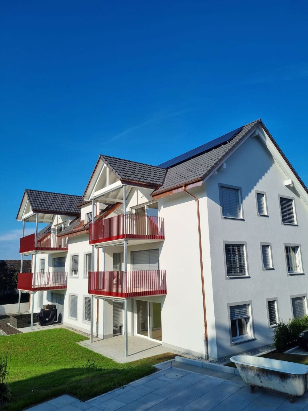 Erstbezug 4.5 Zimmer - Besichtigen Sie diese Wohnung vor Ort, bevor Sie irgend eine Wohnung mieten - Bild 8