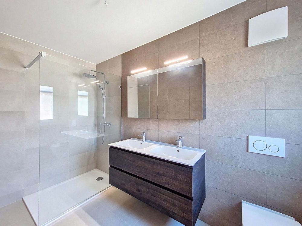Neuf ! Appartement de 3.5 pièces au 4ème étage avec balcons - Bild 7