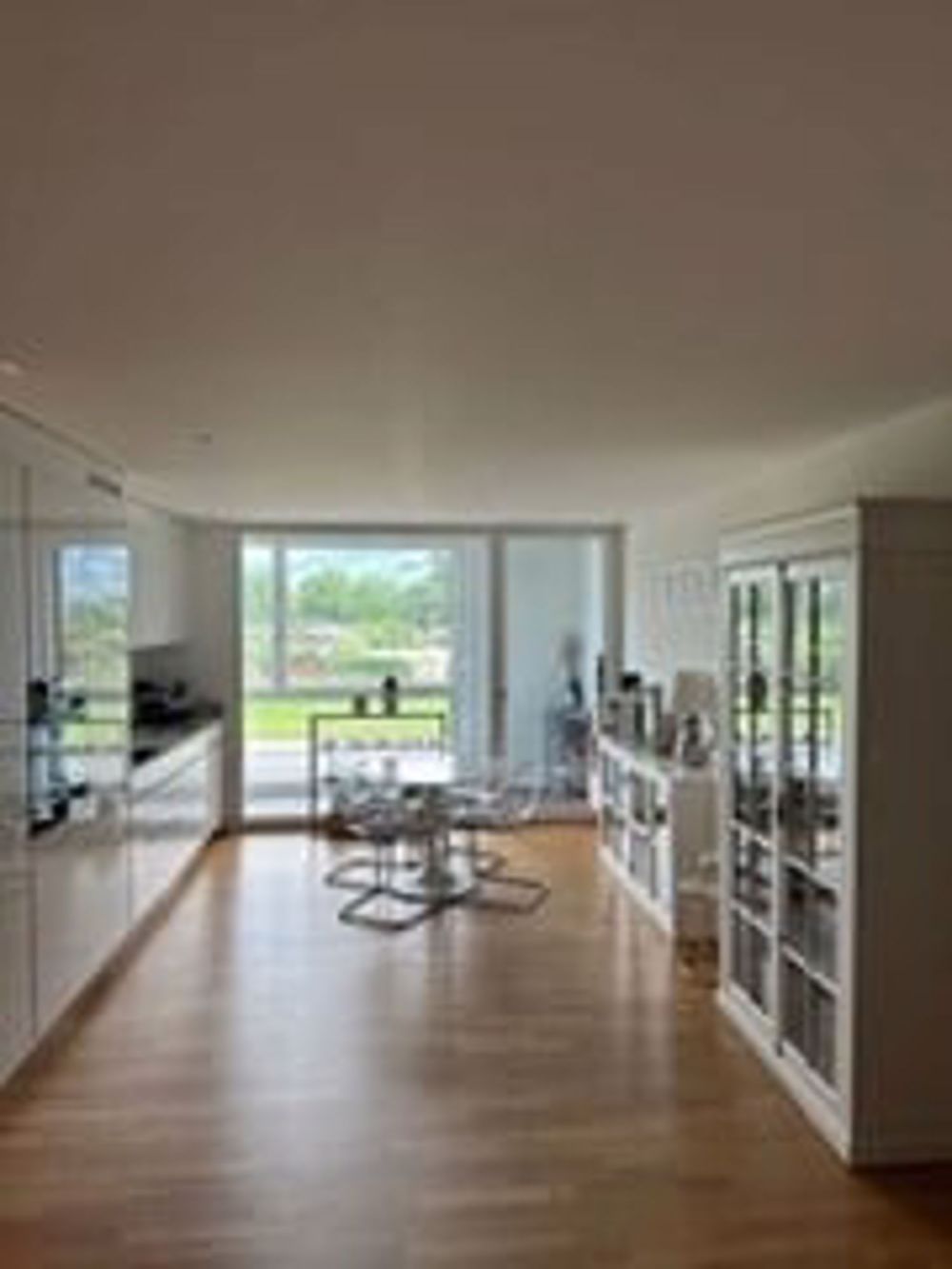 Modern 3.5-room apartment in new building with balcony in Zug - Bild 2