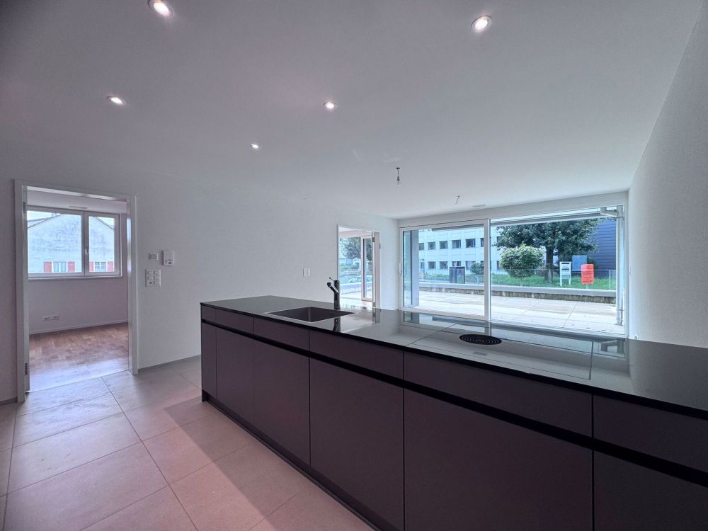 Exklusive moderne 4.5-Zimmer-Wohnung mit grosser Terrasse & Waschturm - Bild 2