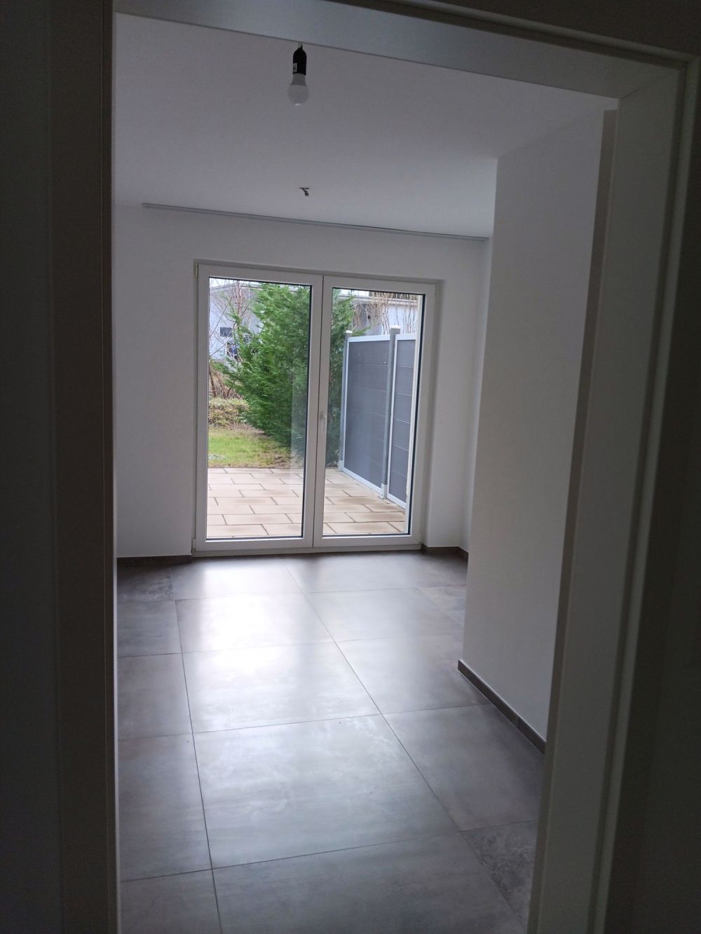 Grosszügige, moderne 3.5 Zimmer-Gartenwohnung im ländlichen Büsserach, nahe Basel. - Bild 9