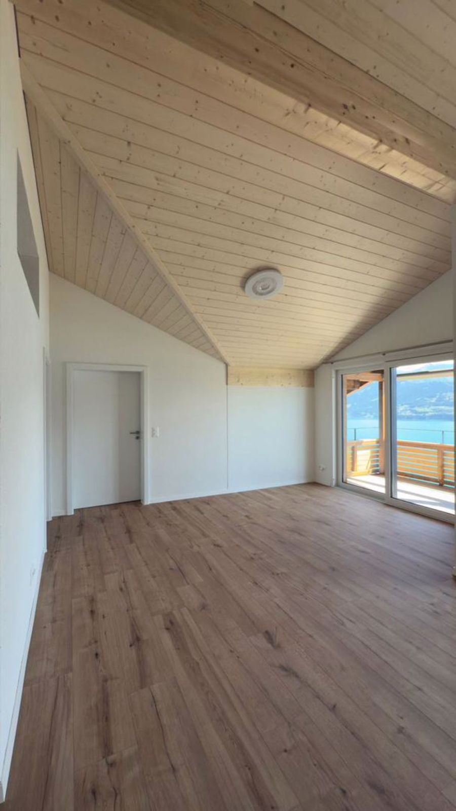 Exklusive 5-Zimmerwohnung – Erstbezug, mit einzigartiger Berg- und Seesicht in Aeschlen ob Gunten - Bild 8