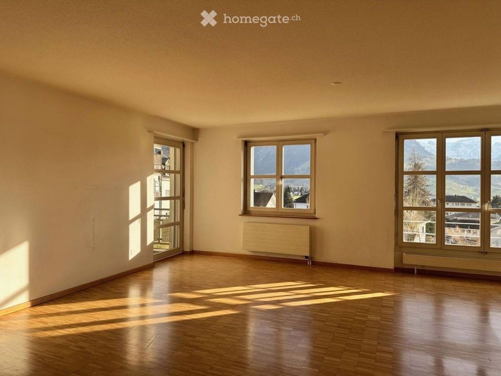 Charmante 3.5 Zimmerwohnung in Schwyz mit Lift und zentralem - Bild 5