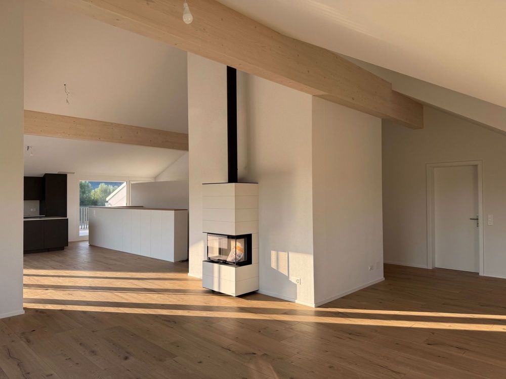 Erstvermietung - 5.5-Zimmer-Dachwohnung in Sutz - Bild 1