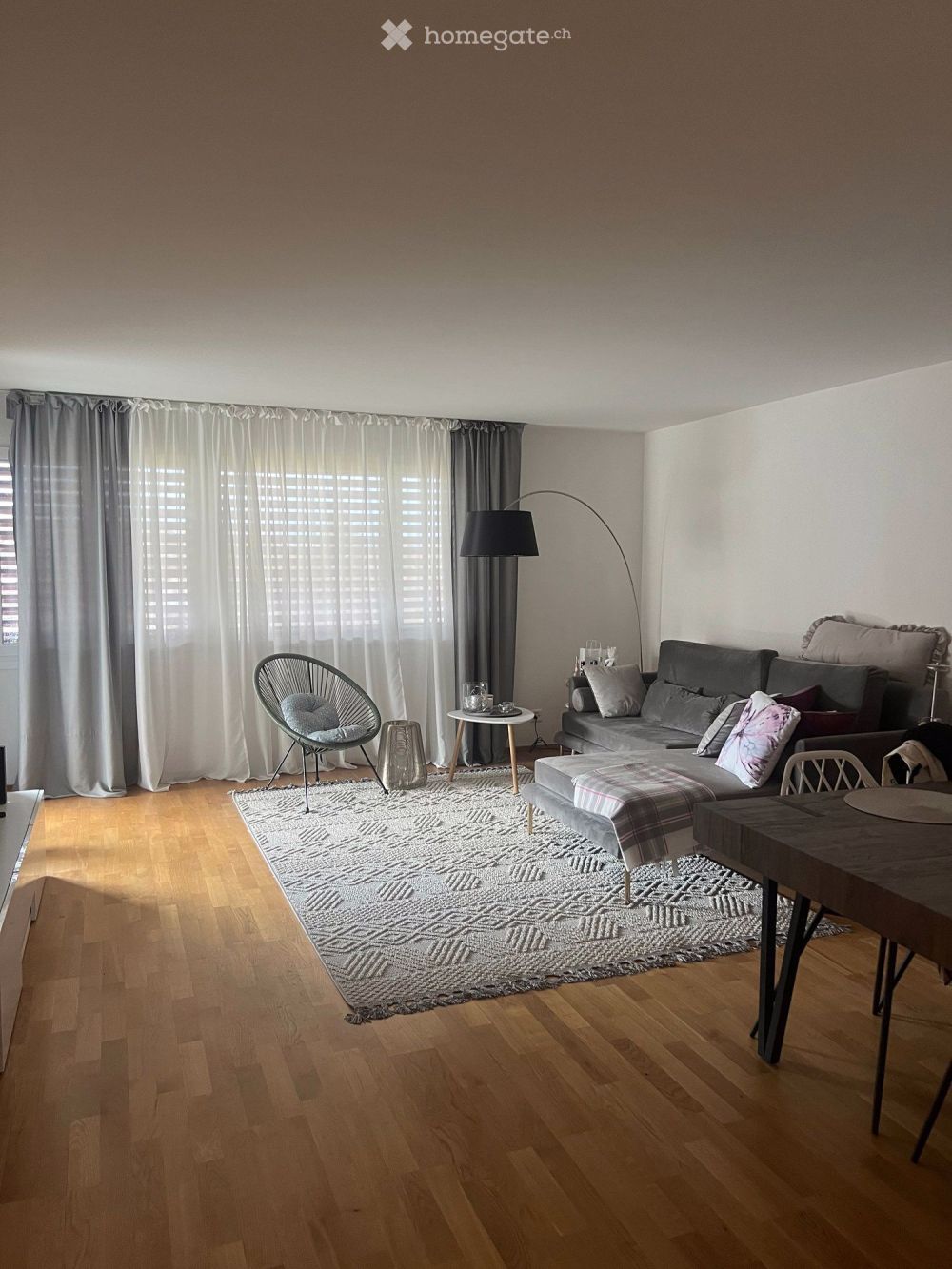 Moderne 3.5-Zimmer-Wohnung mit Aussicht in Zollikerberg - Bild 1