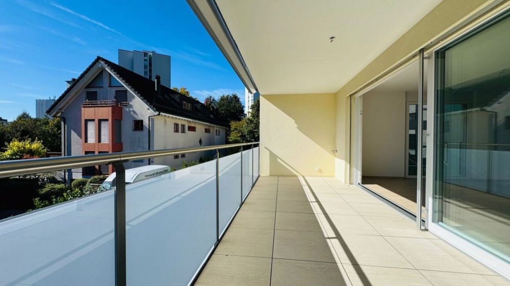 Moderne attraktive 2.5-Zimmer-Wohnung in Reinach - mit Balkon & eigenem Waschturm - Bild 4