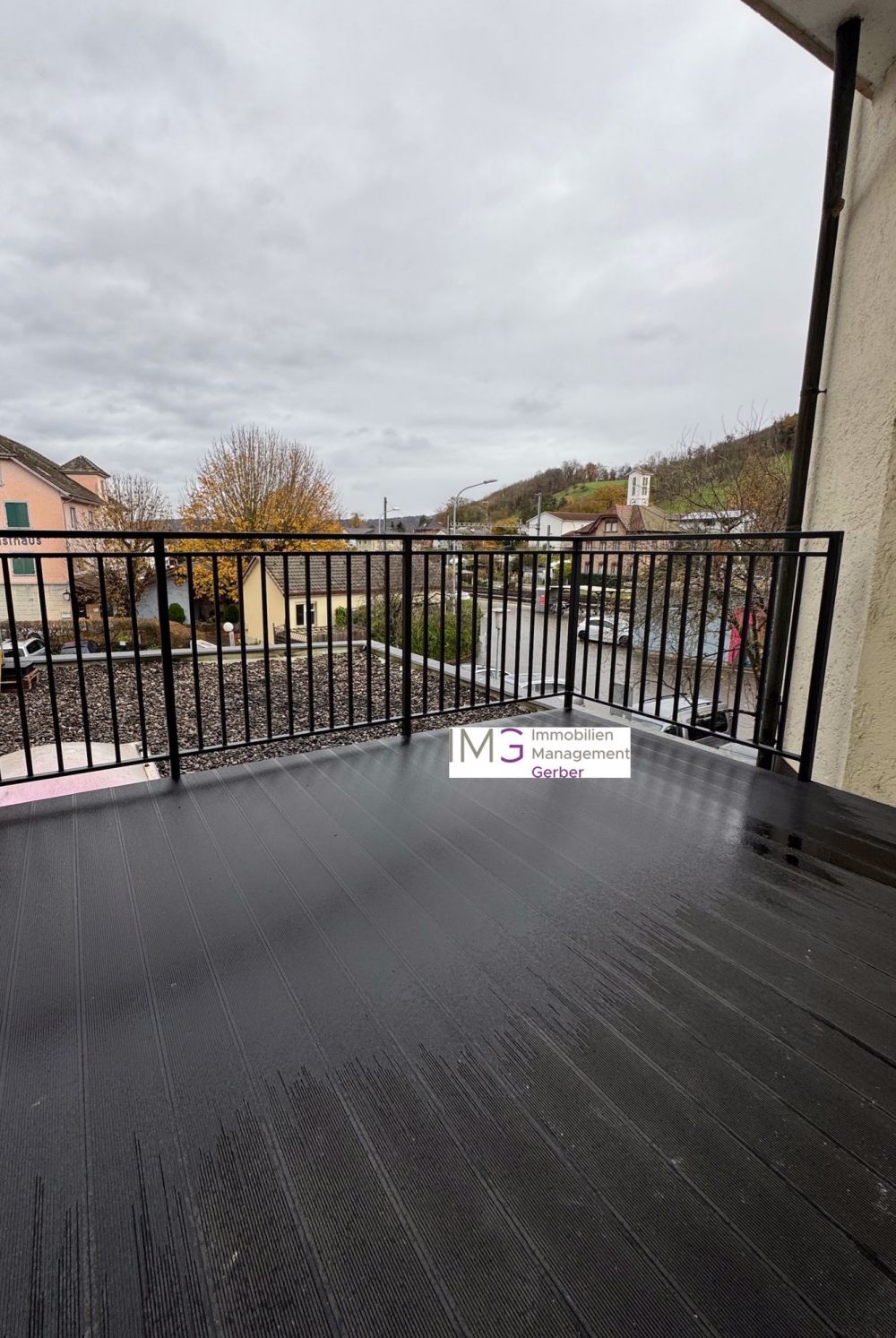 Charmante, totalsanierte 3.5-Zimmer-Wohnung in Laufenburg mit Balkon und Parkplatz - Bild 11