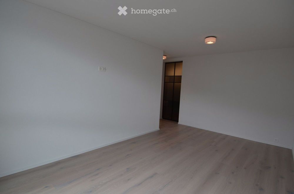 Moderne 3.5-Zimmer-Dachwohnung mit Panoramablick in Goldau - Bild 7