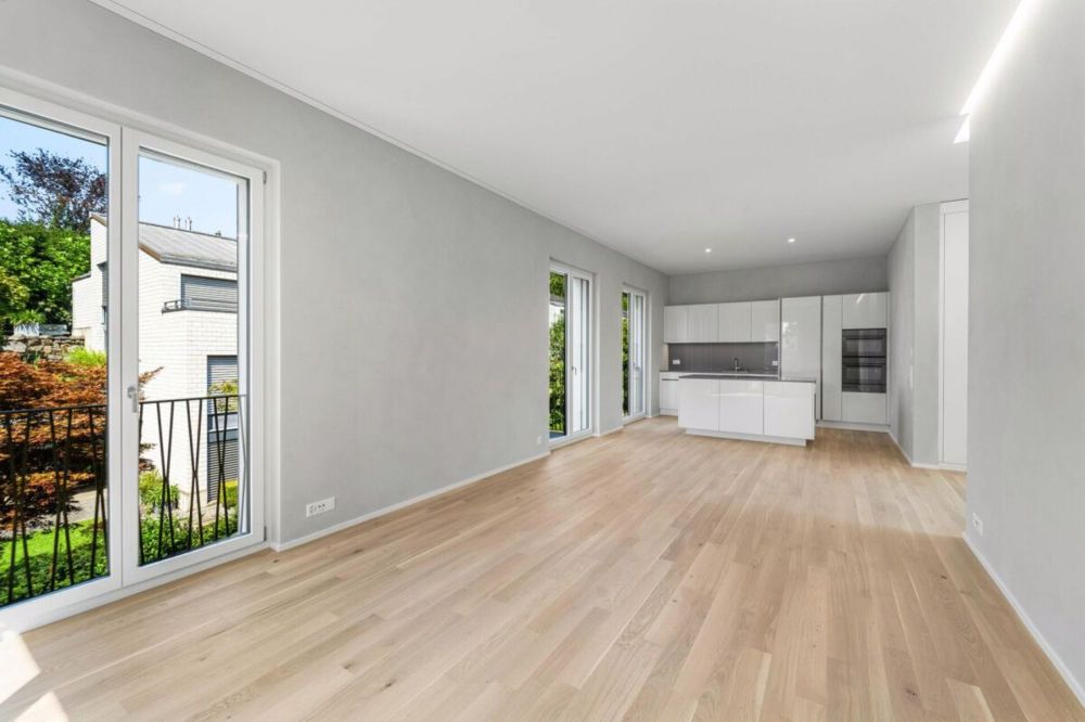 Neubauwohnung mit beeindruckender Raumhöhe und exklusivem Dachgarten - Bild 4