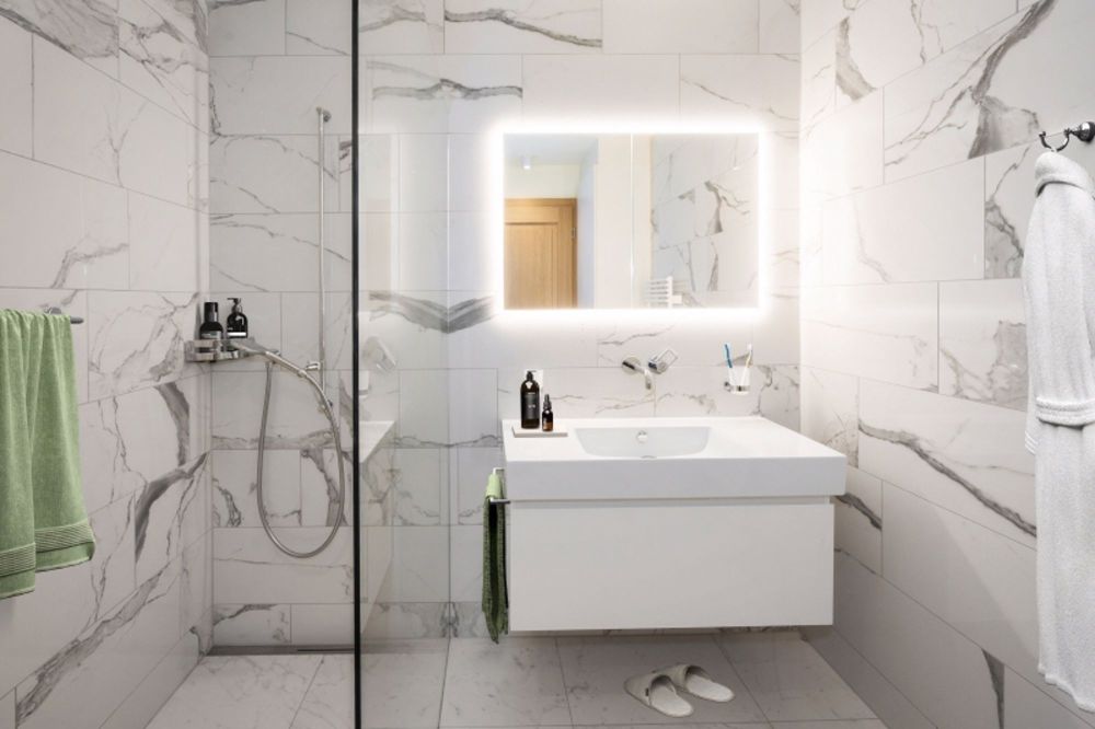 ERSTVERMIETUNG: Exklusive Attikawohnung mit 76 m² eigener Dachterrasse und 360° Panoramablick - Pfistergasse 8_Bad