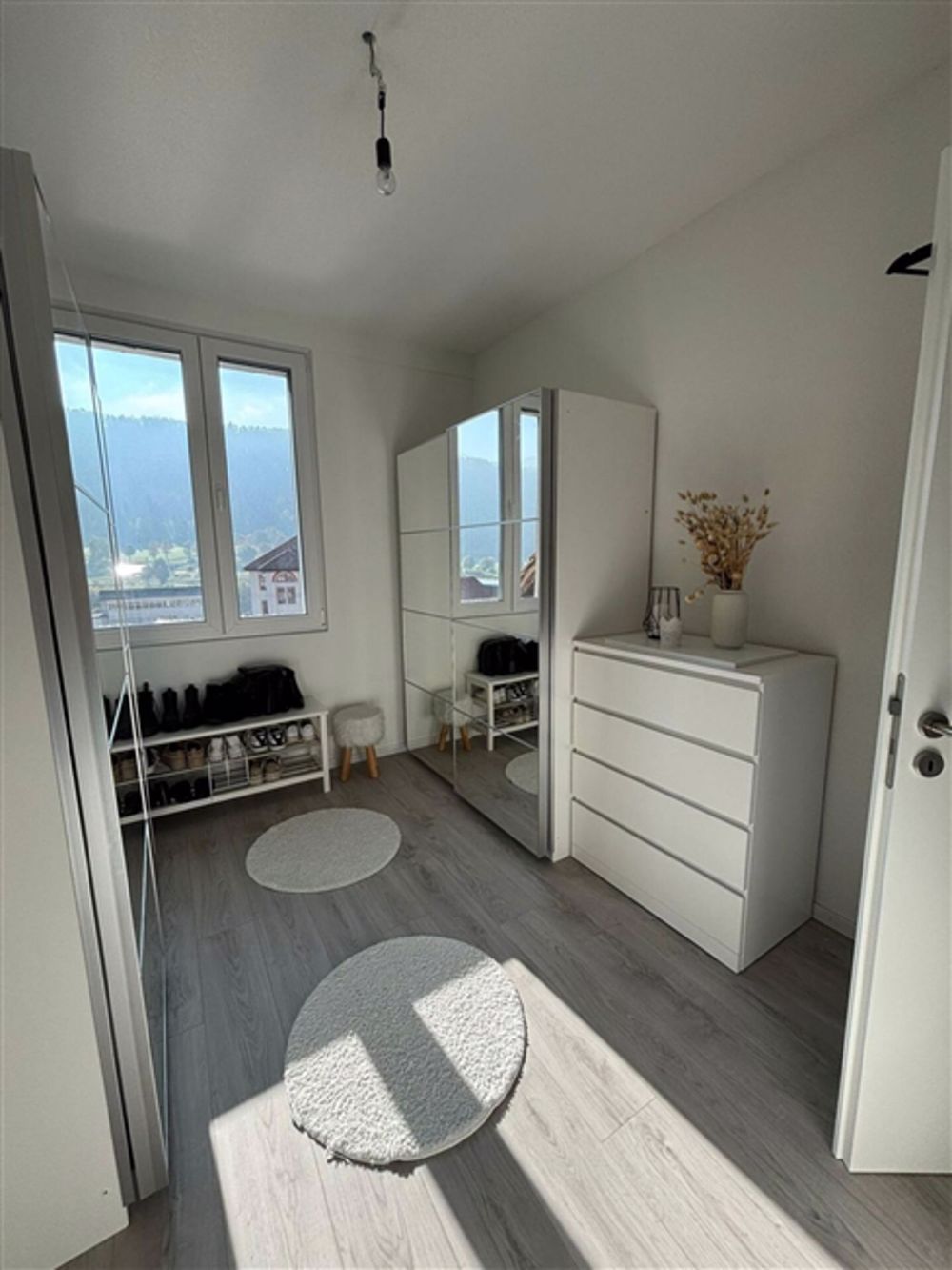 St-Imier, prächtiger Neubau mit grossem Balkon - Bild 7