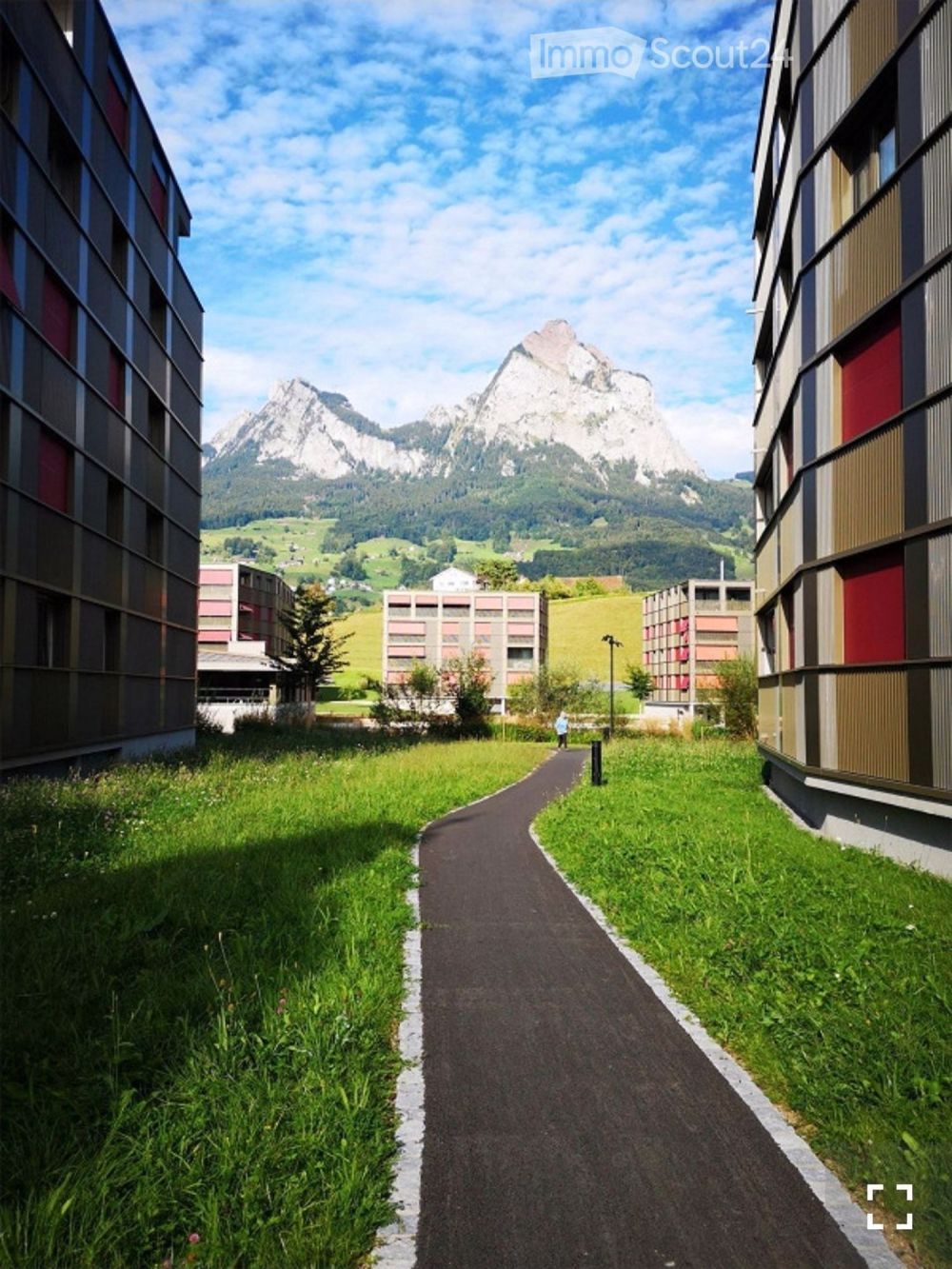 Edle 4 ½ Zimmer Attikawohnung mit Sauna - Bild 1