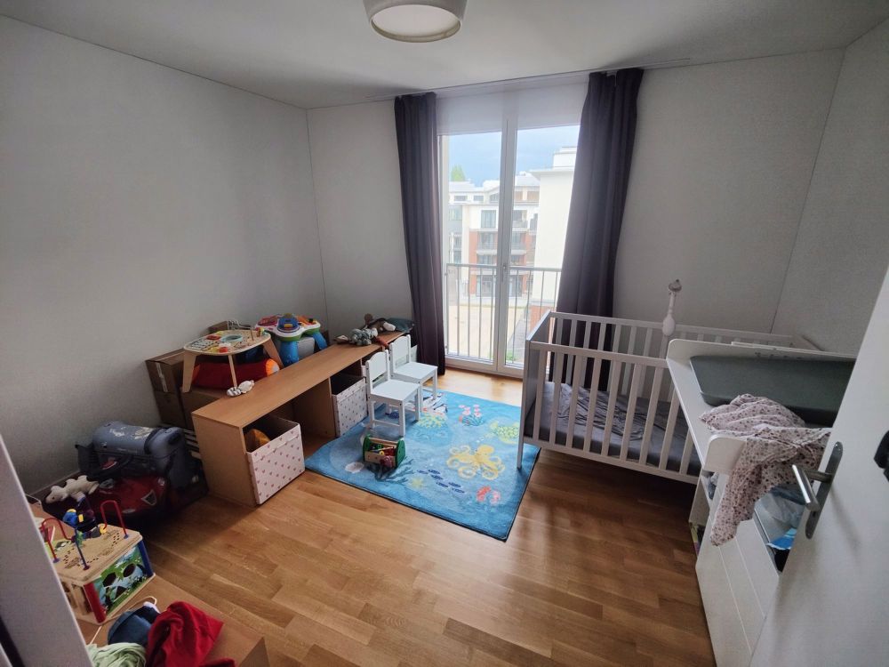 Grosszügige, helle und preiswerte 4.5 Zimmer Familienwohnung im Neubau im Zentrum von Regensdorf - Bild 6