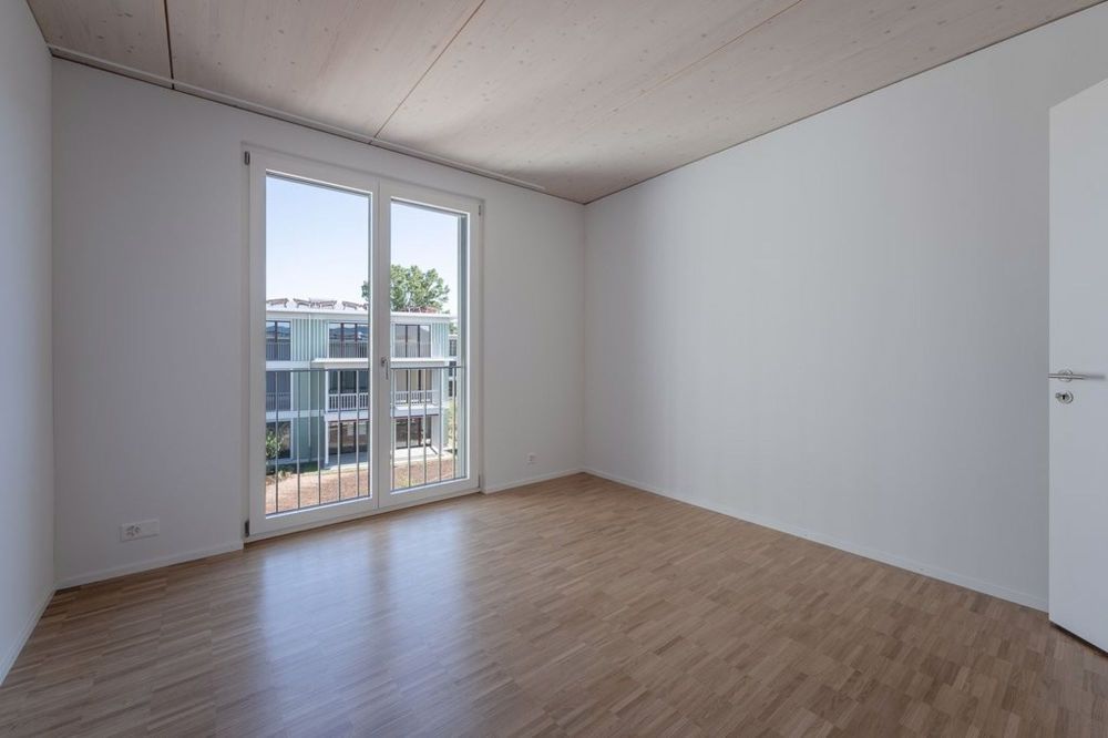 Attraktive 4.5 Zimmer-Wohnung mit grosszügigem Balkon zu vermieten! - Zimmer 2
