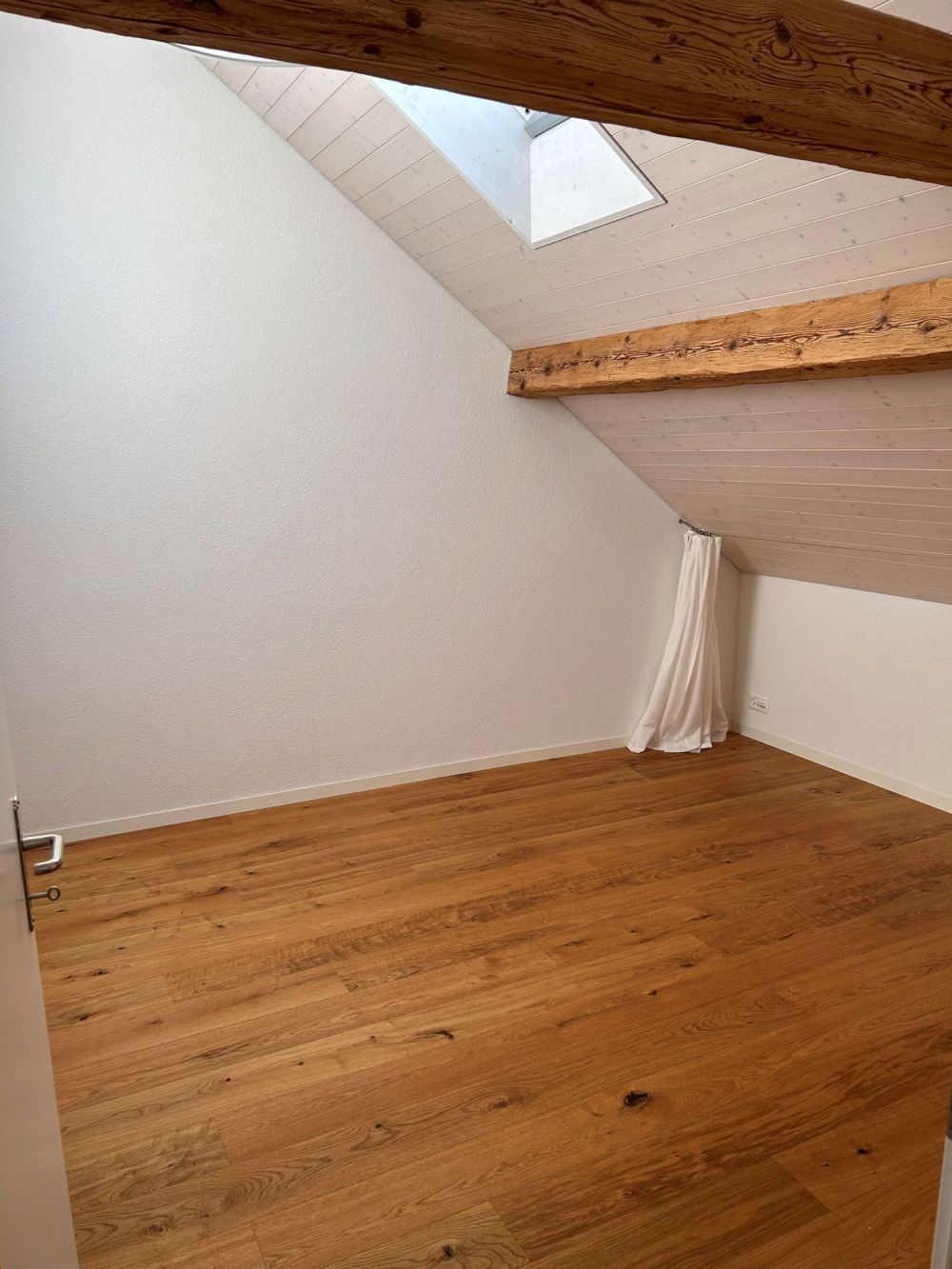 Wunderschöne neue 4,5 Zimmer Maisonette Wohnung - Bild 5