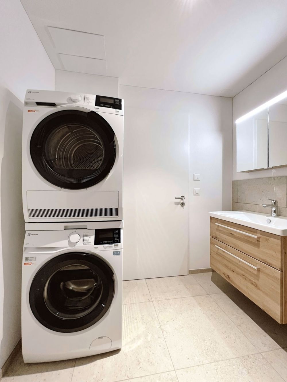 Attraktive 2.5-Zimmer-Attikawohnung - Bild 7