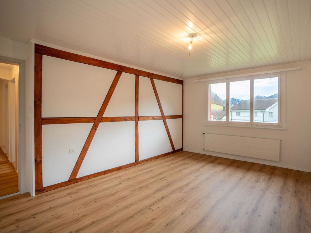 Erstbezug nach Gesamtrenovation: 4.5-Zi. Wohnung an zentraler Lage - Bild 3