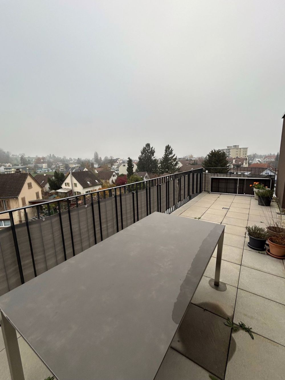 Möbliertes WG-Zimmer mit eigenem Bad & Dachterrassenzugang Attikawohnung - Bild 9