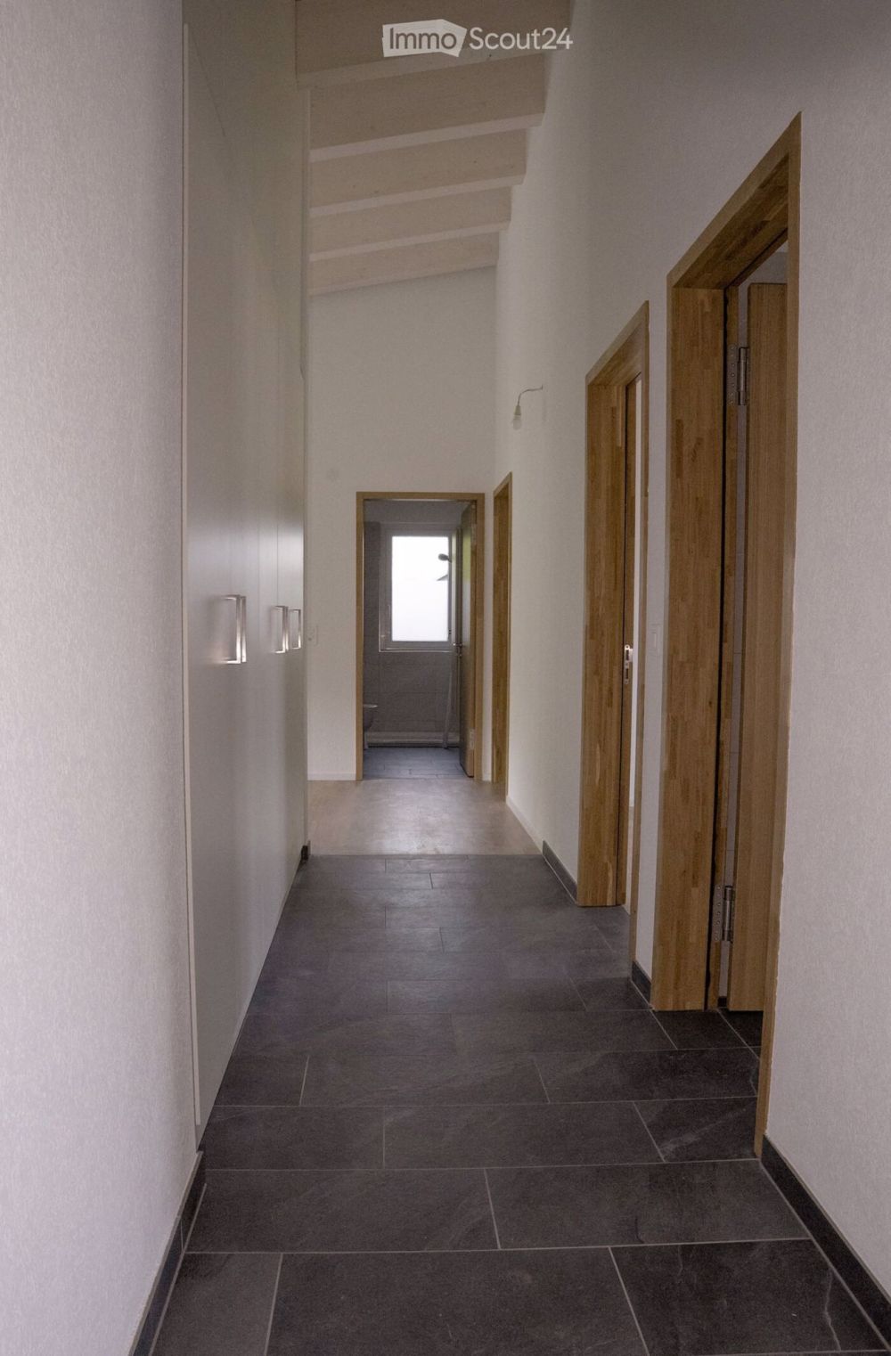 Neue 3.5-Zimmer-Wohnung, mit Charme, im 1. Stock in neuer Bauweise in Rossemaison - Bild 11